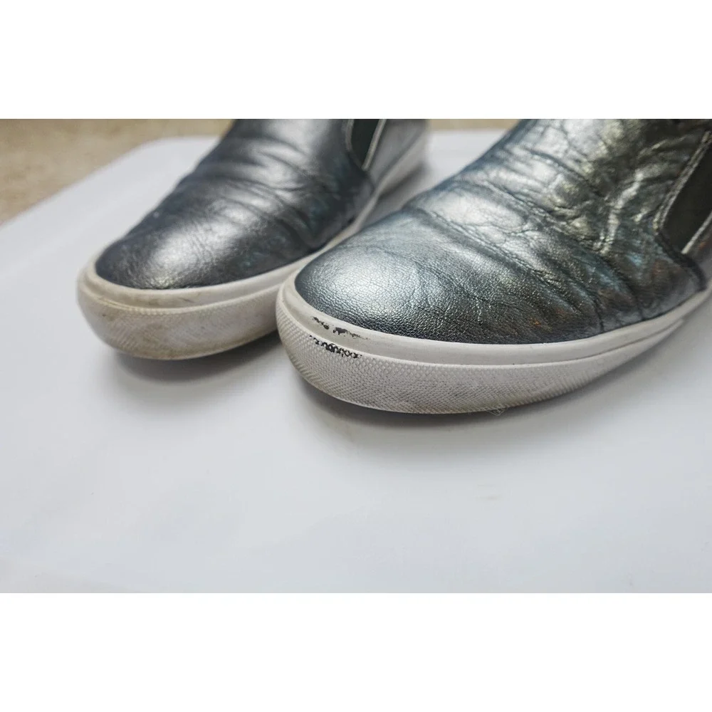 Michael Kors 8.5 M‎ Gray Silver Leather Loafer Flats Casual Slip Ons Metallic
